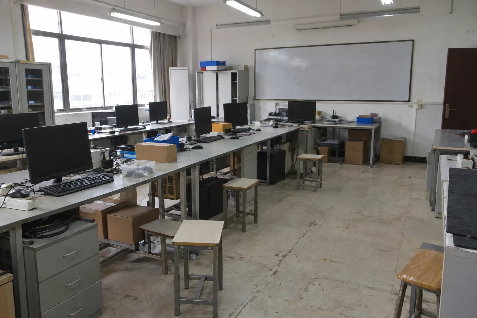 教学与人机交互研究