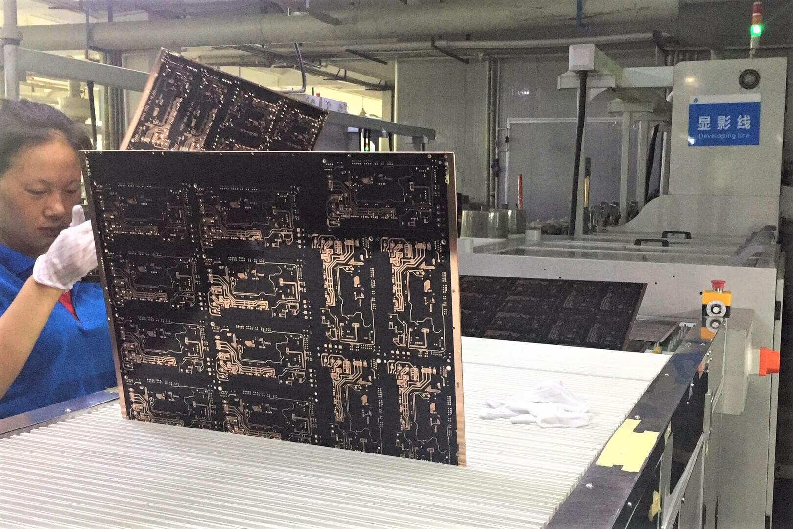 Seeed Fusion 推出全新 PCB 和 PCBA 详细生产状态更新功能